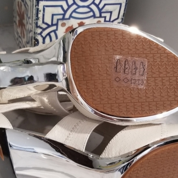 👠MICHAEL KORS HEELED SANDALS - Picture 10 of 11